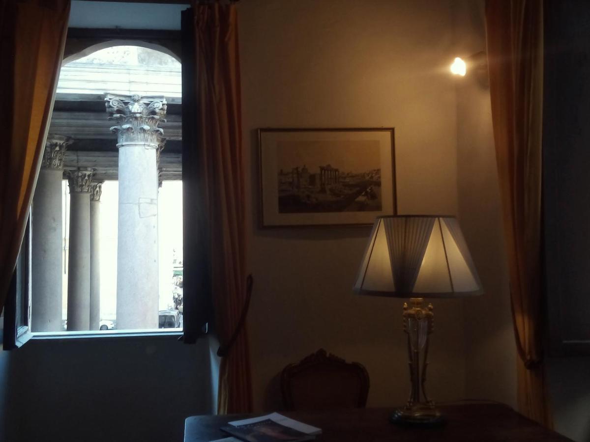 L'antica Dimora Con Splendida Vista Sul Pantheon Lägenhet Rom